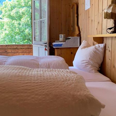 Отель Berghaus Iffigenalp Ленк Экстерьер фото