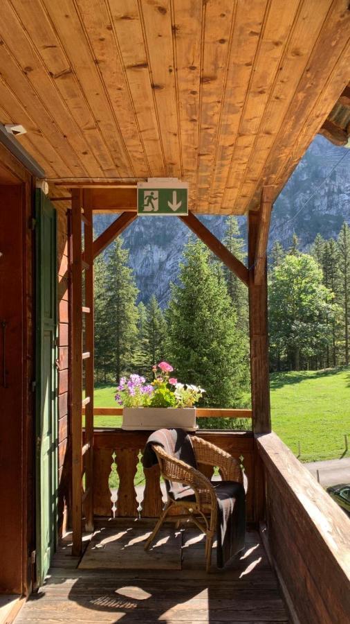 Отель Berghaus Iffigenalp Ленк Экстерьер фото